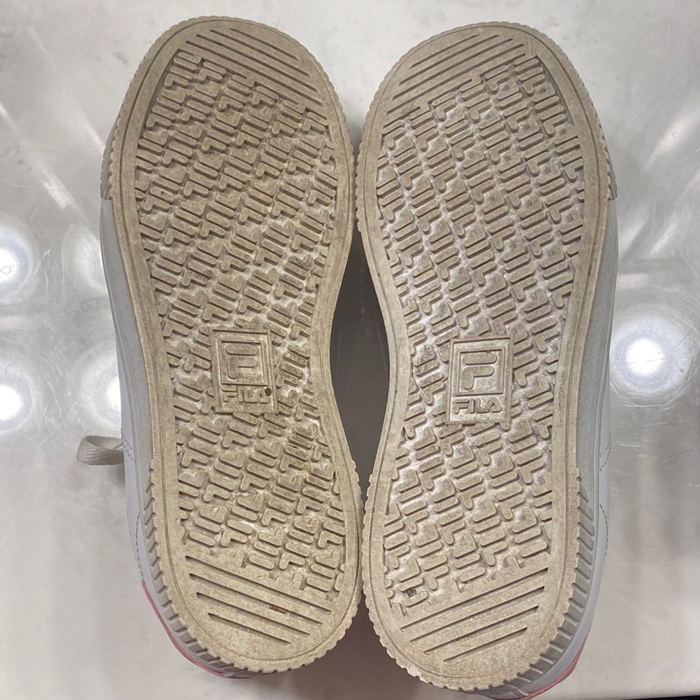 Fila Sneakers in White and Pink - Picture 3 of 5